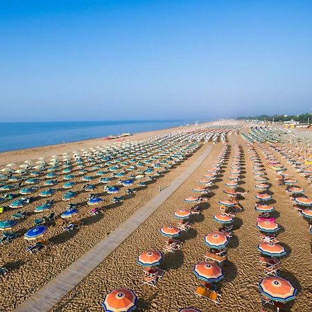 Sole B Apartment Bibione Exterior foto